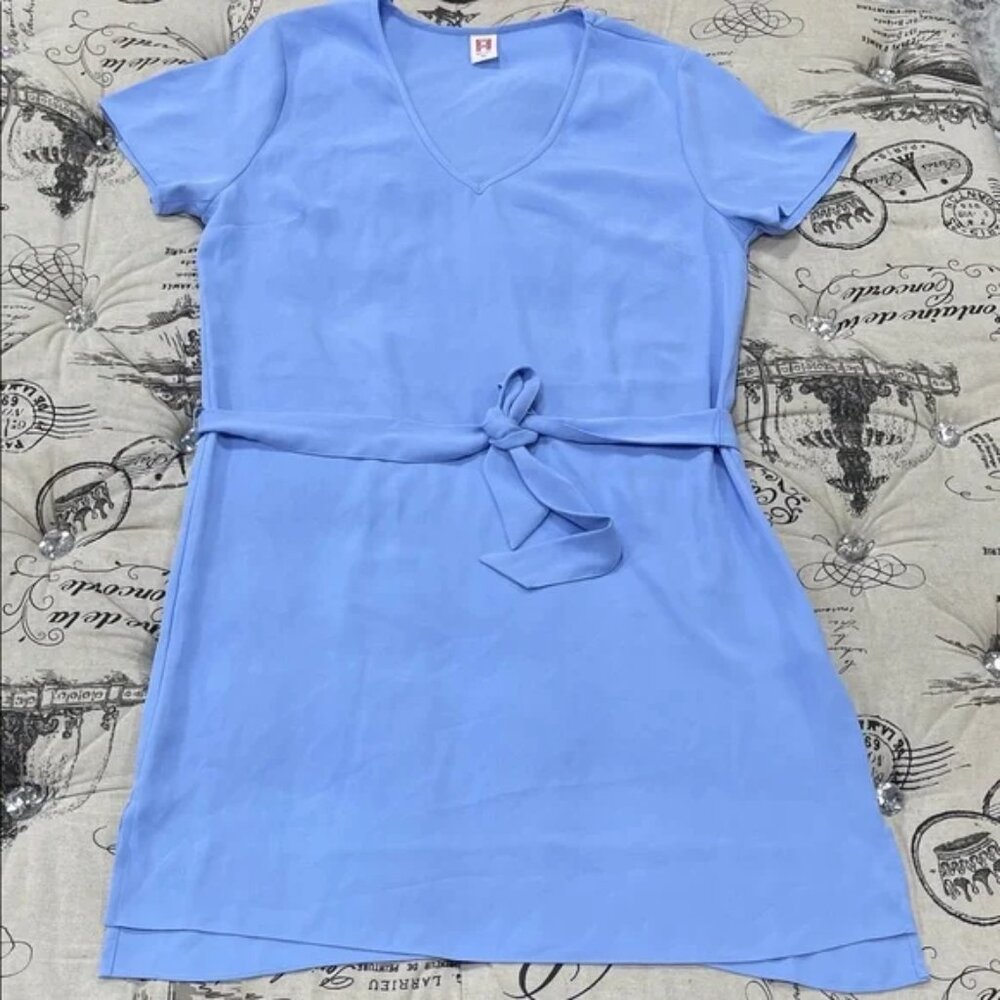 A New York V-Neck Mini Dress